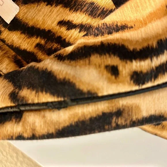 Chico's Tiger Print Blazer Jacket Size 3 Animal Print Cotton Blend Bold - Picture 9 of 10